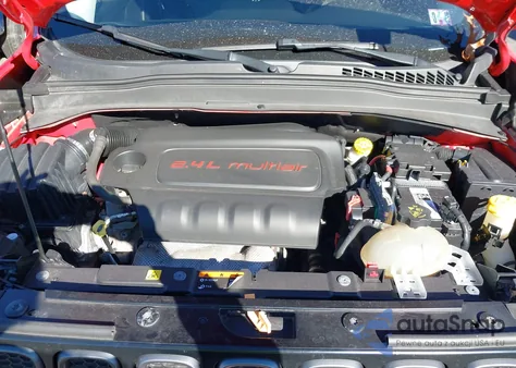 2017 Jeep Renegade Trailhawk 4X4 z USA, uszkodzony, nr VIN ZACCJBCB6HPF77768